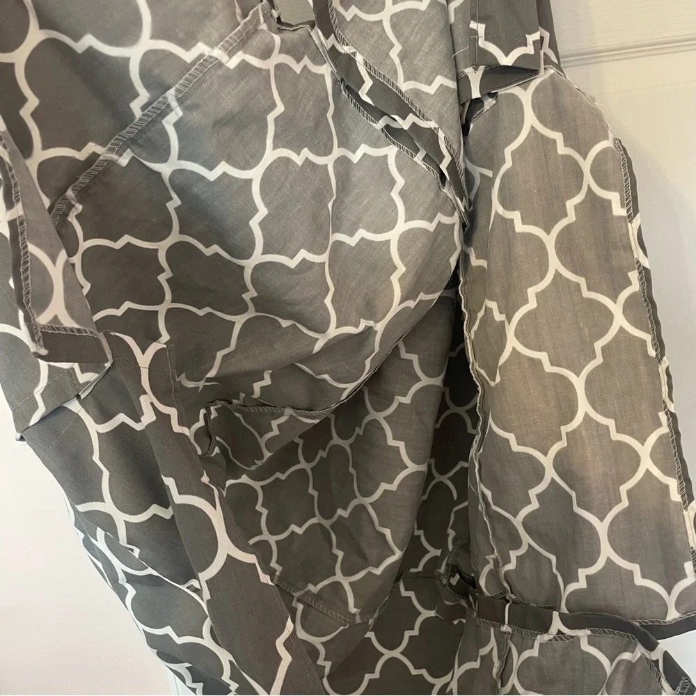 Gray and White Dog Crate Cover